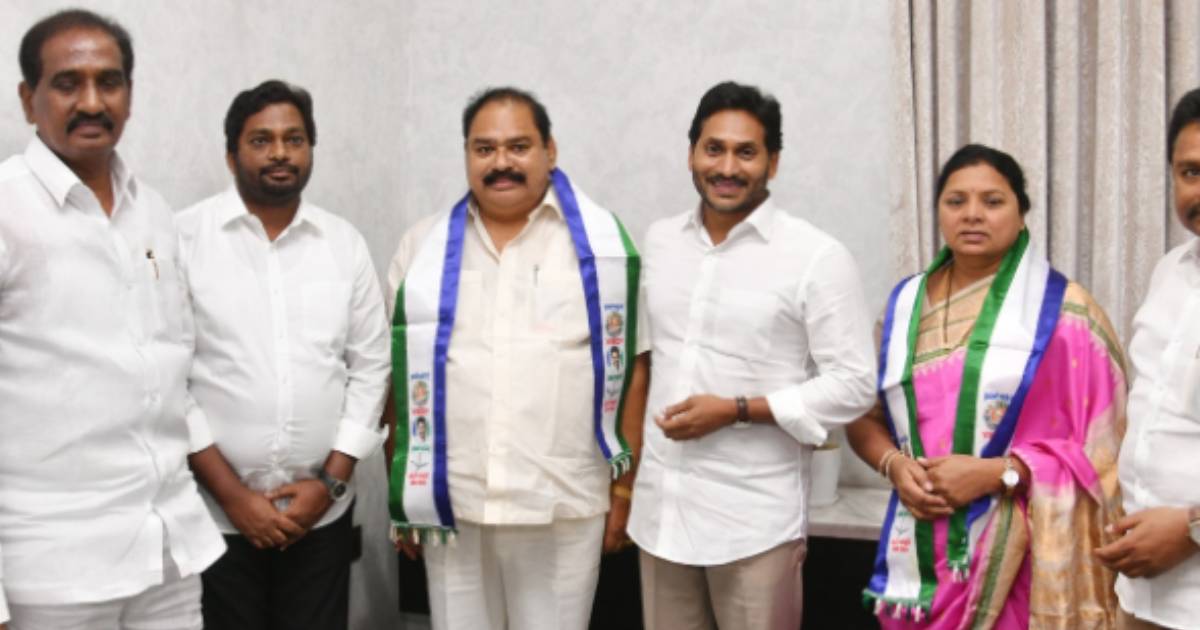 Andhra Pradesh: Former TDP MLA Nallagatla Swamidas and his wife join YSRCP